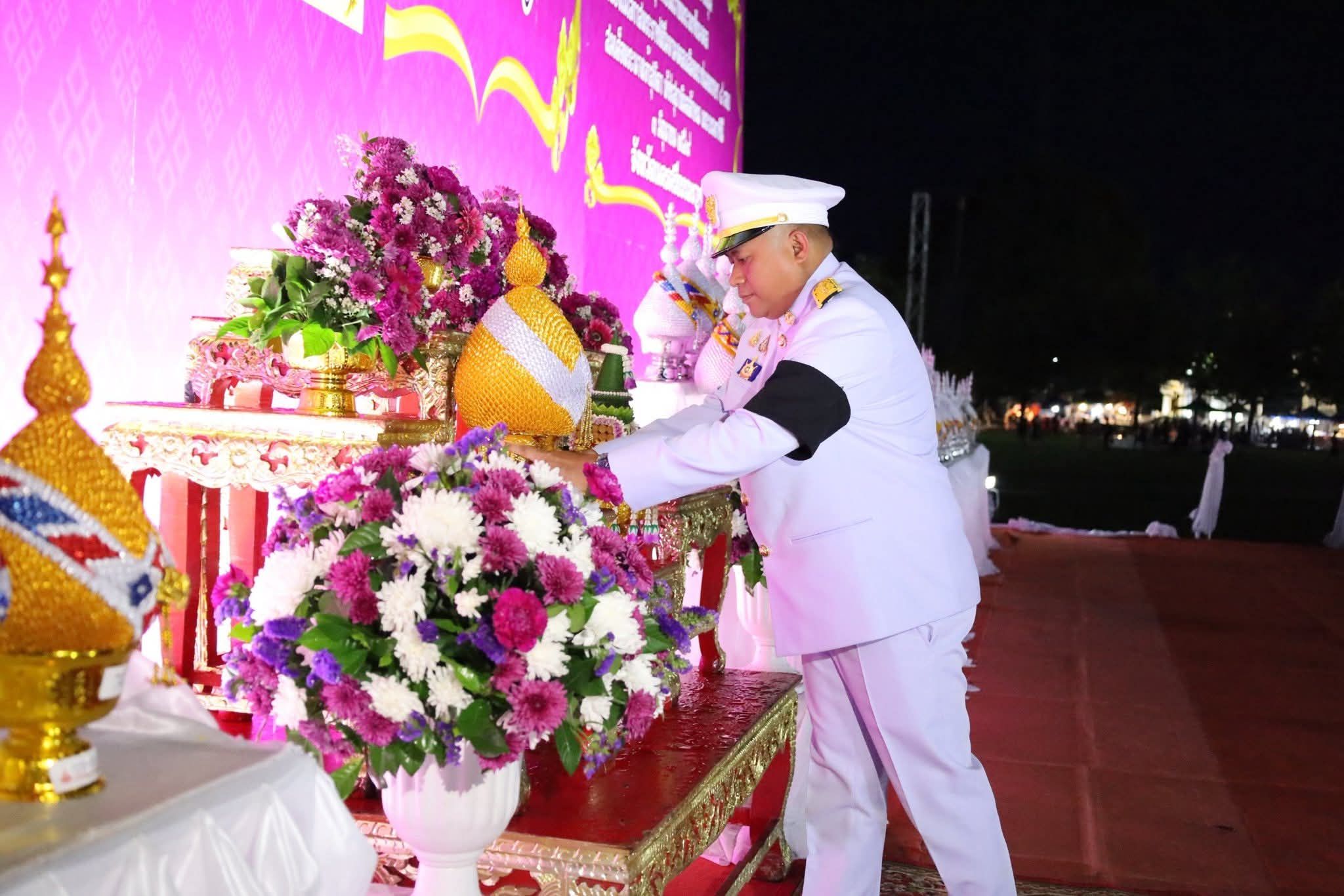 พช.นครศรีธรรมราช ร่วมพิธีถวายเครื่องราชสักการะและพิธีจุดเทียนถวายพระพรชัยมงคล เนื่องในโอกาสวันเฉลิมพระชนมพรรษา สมเด็จพระนางเจ้าฯ พระบรมราชินี 3 มิถุนายน 2569
